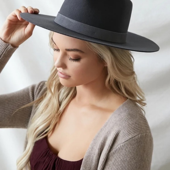 WYETH River Hat in Dark Charcoal new with tags main image 8